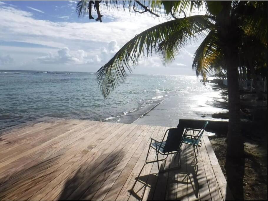 Unique : Pieds Dans L'Eau Face Au Lagon Sainte-Anne  Exterior foto