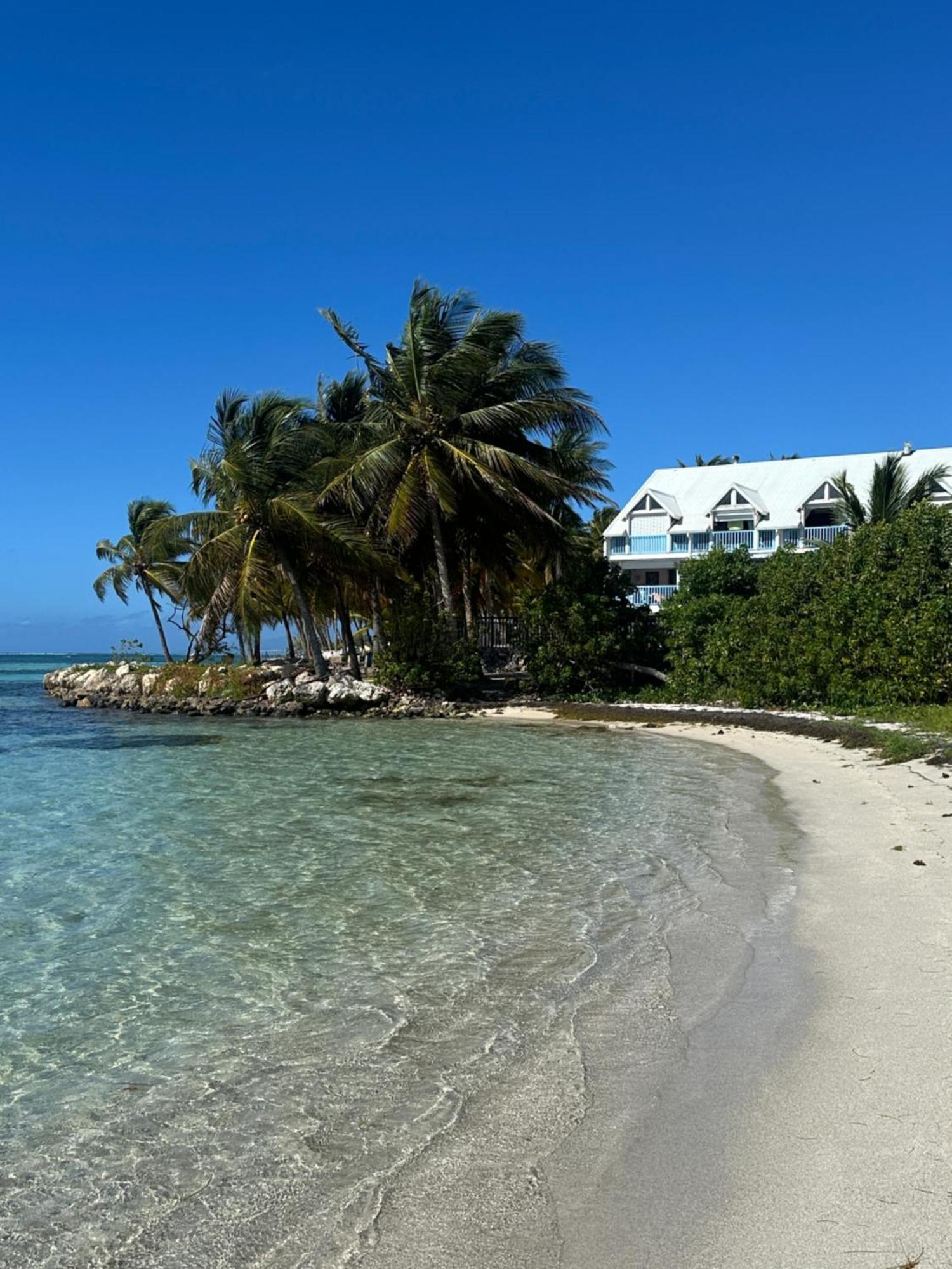 Unique : Pieds Dans L'Eau Face Au Lagon Sainte-Anne  Exterior foto